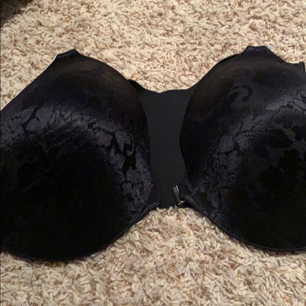 Front close bra